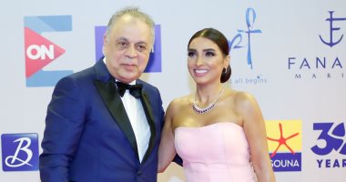 روجينا تتغزل فى زوجها "أشرف زكى": أنت فى لحظاتِ عمرى