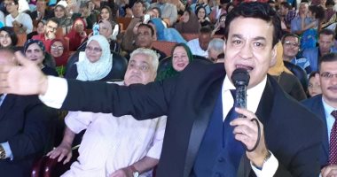 فيديو.. حلمى عبد الباقى يقدم أغنية "جيش مصر" فى حفل تكريم متفوقى الشرقية