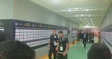 صور .. وصول الحكم الألمانى فيلكس بريش برج العرب لاداراة مباراة السوبر