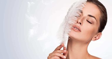العبى يوجا واشربى ميه كتير.. نصائح للحفاظ على نضارة البشرة