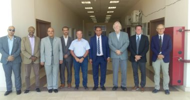 صور .. رئيس جامعة أسوان يلتقى وفد مشروع مركز التميز للمياه