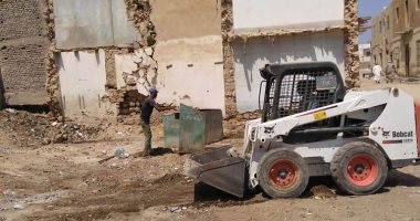 مجلس مدينة القصير بالبحر الأحمر ينظم حملة نظافة مكبرة بشوارع المدينة (صور)
