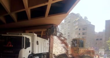 رفع 75 طن مخلفات من الأنفاق أسفل الدائرى بحى العمرانية فى الجيزة 