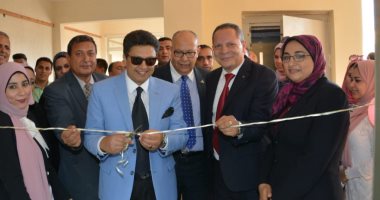 رئيس جامعة دمياط يفتتح ورش بالتطبيقية أثناء استقباله للطلاب الجدد