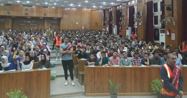 صور.. حفلات للتعريف بالكليات وأنشطتها بجامعة المنصورة فى أول أيام الدراسة