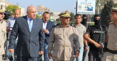 فيديو وصور.. مدير أمن كفر الشيخ يتفقد الخدمات الأمنية حول المدارس والجامعة