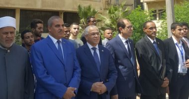 فيديو.. طلاب جامعة الازهر يؤدون تحية العلم فى أول أيام الدراسة 