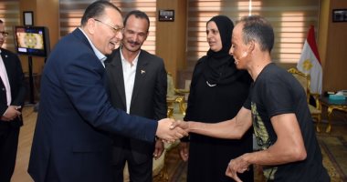 استجابه لليوم السابع .. كرسى متحرك لطفل العظم الزجاجى بالشرقية 