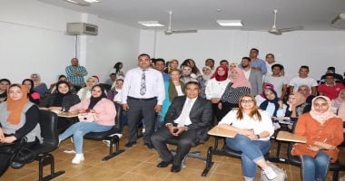 صور.. كليات جامعة النهضة تحتفى بطلابها الجدد والقدامى مع بدء العام الدراسى