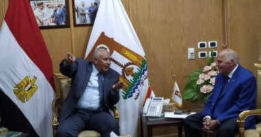 "المعلمين": محافظ الوادى الجديد يخصص 3 آلاف فدان لصالح النقابة