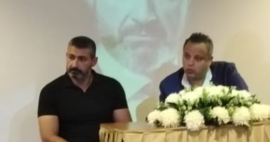 ياسر جلال خلال ندوة قصر السينما: تشرفت بالعمل مع نادية الجندى فى 3 أفلام