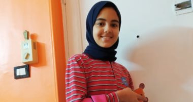 أول يوم مدرسة.. شهد تتألق باليونيفورم الصف الثانى الإعدادى