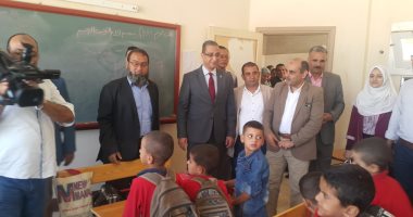 محافظ سوهاج يفتتح مدرسة الحى الإقتصادى بمدينة سوهاج الجديدة