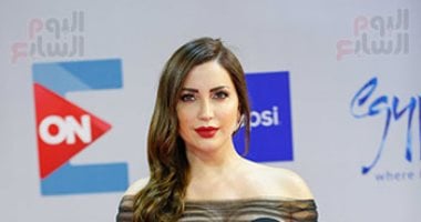 نسرين طافش ولقاء الخميسى ومدحت صالح فى العرض الأول "الفارس والأميرة" بالجونة