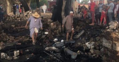 زراعة الوادي الجديد تبدأ حصر خسائر حريق مزارع النخيل بقرية القصر في الداخلة.. صور