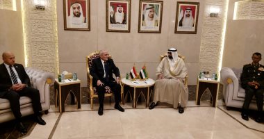 العصار يلتقى رئيس الأركان الاماراتى خلال زيارته لأبوظبى