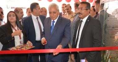 صور.. محافظ الدقهلية يفتتح فرع بنك مصر بشارع قناة السويس بالمنصورة