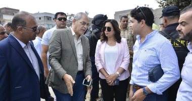 محافظ دمياط تتفقد استكمال خط الصرف بعزب النهضة - البصارطة