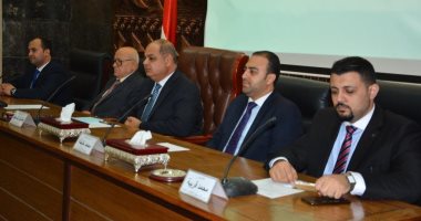 محافظ الغربية يكرم الدفعة الأولى من البرنامج الوطنى لإعداد القائد المحلى