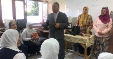 مدير تعليم الإسماعيلية يكتشف تعطل أجهزة معمل الحاسب بمدرسة الشاطئ الإعدادية بنات