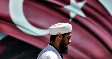 حكاية جواسيس العباءة التركية فى أوروبا.. أنقرة جندت 200 جاسوس فى النمسا تحت ستار الدين فى 2017.. نائب كشف خلية مخبرين عالمية تدار من تركيا لجمع المعلومات.. ألمانيا فضحت تجسس 6 أئمة على المعارضة وفى مقدمتها جولن