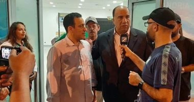 محمد مصيلحى يستقبل بعثة العربى الكويتى بالوورد فى الإسكندرية.. صور
