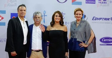 نجوم الفن على السجادة الحمراء باليوم السادس من مهرجان الجونة السينمائى
