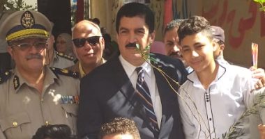 صور.. محافظ القليوبية يدشن المرحلة الثانية لمبادرة "ازرع شجرة" فى المدارس