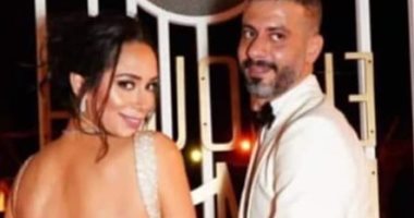 بسنت شوقى ردا على منتقدى فستانها بالجونة: أنا بلعب سباحة والضهر عندى زى الكف