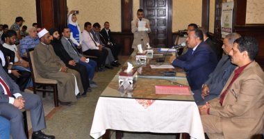صور.. ندوة "مشروعك" لتأهيل وتدريب وتشغيل الشباب فى أسيوط