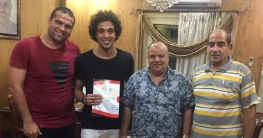 المنصورة يحصل على توقيع هداف الشرطة الأسبق