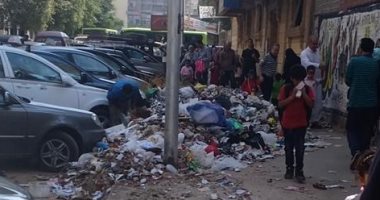قارئ يشكو من تراكم  القمامة أمام المدارس فى حلمية الزيتون