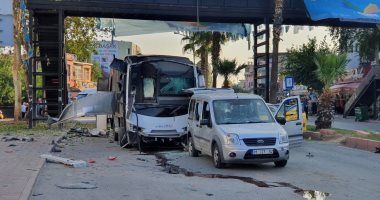 مصرع 3 وإصابة 20 أخرين فى حادث سير فى باكستان