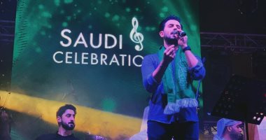 صور.. فؤاد عبد الواحد يشعل الأجواء احتفالا بالعيد الوطنى السعودى الـ 89 بدبى 