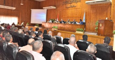 محافظ أسيوط يكلف رؤساء المدن بتسهيل اجراءات التصالح فى مخالفات البناء