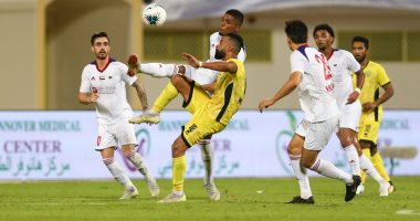 الشارقة يتصدر الدوري الإماراتى بثلاثية فى اتحاد كلباء.. فيديو