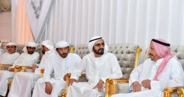 محمد بن راشد يقدم واجب العزاء في وفاة النعيمة الكتبي