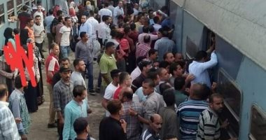 شكاوى من الزحام بمحطة قطار العياط