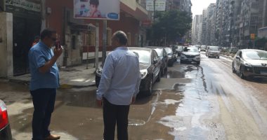 طفح لمياة الصرف الصحى بالمنتزة بالإسكندرية.. والحى يوجه بسحبها 