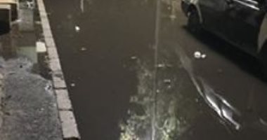 سكان شارع متحف المطرية يستغيثون من انتشار مياه الصرف: "مش عارفين ننزل"