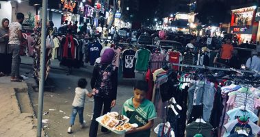 أهالى الهرم يشكون انتشار العريش من الباعة الجائلين