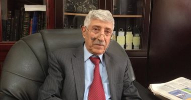 رحيل الأديب والناقد اليمنى عبد العزيز المقالح 85 عامًا
