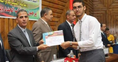 رئيس جامعة كفر الشيخ خلال حفل الطلاب الجدد: تجنبوا الشائعات المغرضة الهدامة