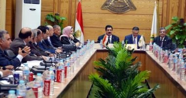 600 جنيه منحة بدء العام الدراسى للعاملين بجامعة بنها