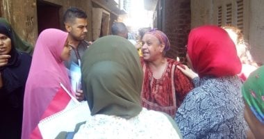 صور .. القومى للمرأة بأسيوط يبدأ فاعليات حملة طرق الأبواب لمحاربة الشائعات
