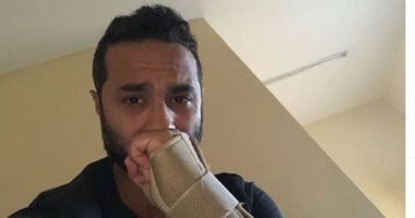 صورة..كريم فهمى يتعرض لإصابة أثناء تصوير فيلم "ديدو"