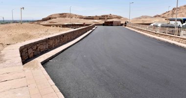 صور.. مديرية الطرق بالأقصر تعلن إنهاء رصف طريق حتشبسوت والمسارات السياحية 