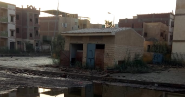 مياه الصرف الصحى تحاصر غرفة كهرباء بالمنطقة السادسة بـ6 أكتوبر