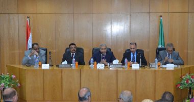 صور.. تعرف على سر اشادت منظومة الشكاوى فى مجلس الوزراء بفريق عمل محافظة المنيا