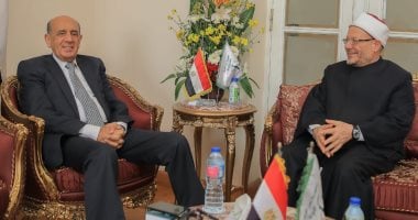 المفتى يهنئ رئيس مجلس الدولة.. ويؤكد على الدور الهام للمجلس فى إرساء الحق